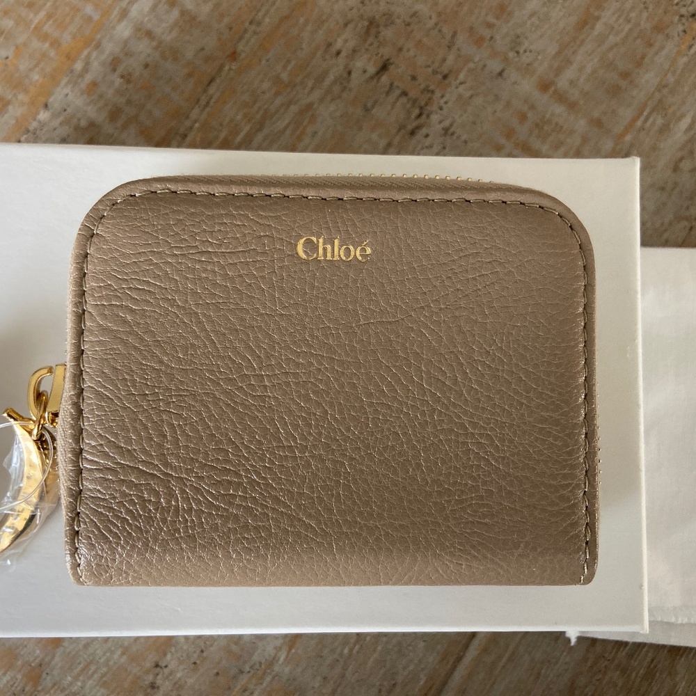 Chloe Banana Zipped Coin Purse - New w/ Tags and Box